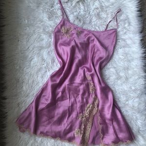 05’ Victoria’s Secret Chemise